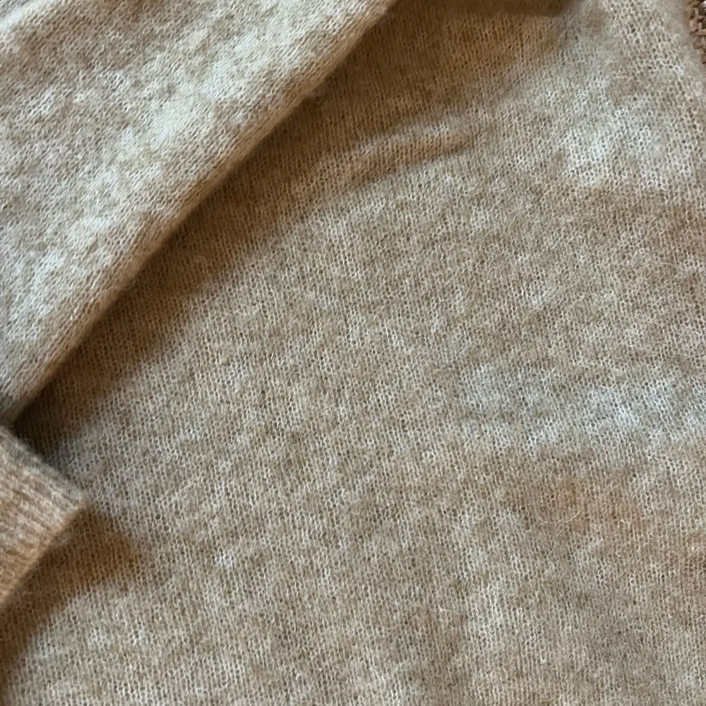 American Vintage V-Neck Sweater - Beige - Picture 2 of 4